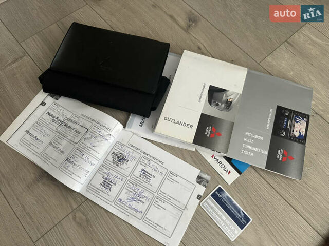 Міцубісі Аутлендер 2011 у Бердичеве на Automoto.ua Чорний Міцубісі Аутлендер, об'ємом двигуна 2.2 л та пробігом 237 тис. км за 11499 $, фото 81 на Automoto.ua