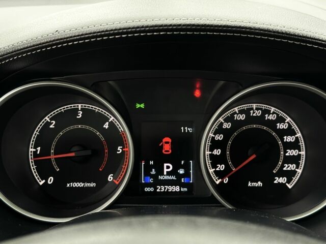 Черный Мицубиси Аутлендер, объемом двигателя 2.2 л и пробегом 237 тыс. км за 11450 $, фото 12 на Automoto.ua