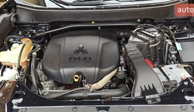 Черный Мицубиси Аутлендер, объемом двигателя 2.2 л и пробегом 209 тыс. км за 12700 $, фото 47 на Automoto.ua