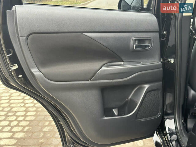 Чорний Міцубісі Аутлендер, об'ємом двигуна 2.2 л та пробігом 176 тис. км за 13500 $, фото 27 на Automoto.ua