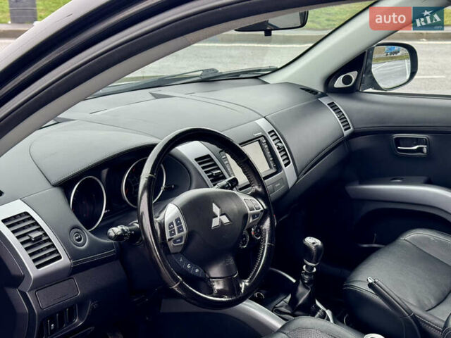 Черный Мицубиси Аутлендер, объемом двигателя 2.2 л и пробегом 215 тыс. км за 11450 $, фото 14 на Automoto.ua