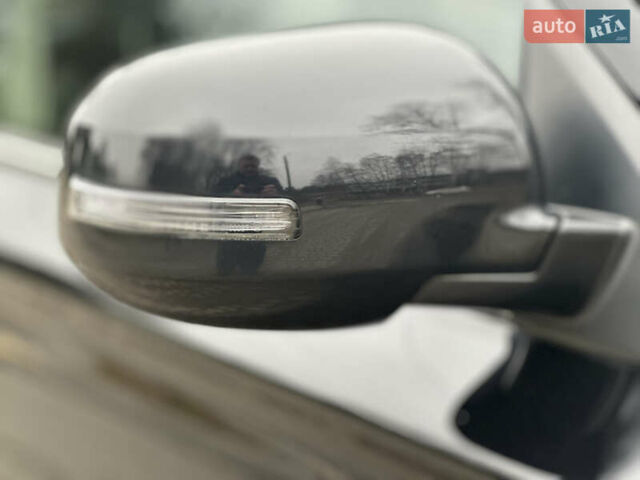 Чорний Міцубісі Аутлендер, об'ємом двигуна 2.2 л та пробігом 176 тис. км за 13500 $, фото 6 на Automoto.ua