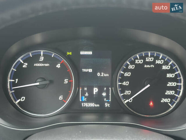 Чорний Міцубісі Аутлендер, об'ємом двигуна 2.2 л та пробігом 176 тис. км за 13500 $, фото 14 на Automoto.ua