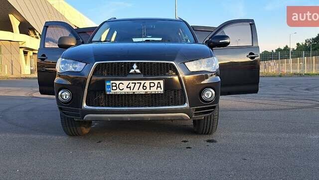Черный Мицубиси Аутлендер, объемом двигателя 2.36 л и пробегом 285 тыс. км за 11300 $, фото 36 на Automoto.ua