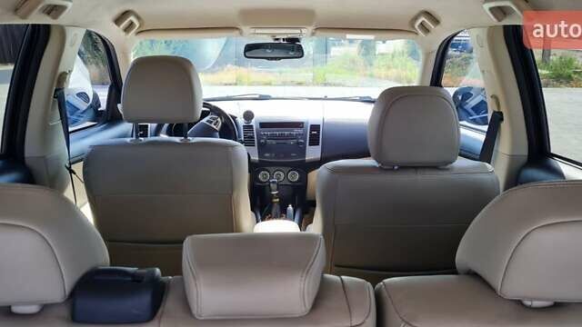 Черный Мицубиси Аутлендер, объемом двигателя 2.27 л и пробегом 195 тыс. км за 10500 $, фото 13 на Automoto.ua