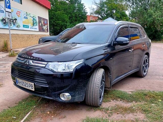 Чорний Міцубісі Аутлендер, об'ємом двигуна 2.3 л та пробігом 140 тис. км за 1750 $, фото 1 на Automoto.ua