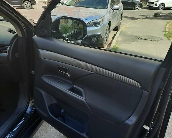 Черный Мицубиси Аутлендер, объемом двигателя 2.27 л и пробегом 256 тыс. км за 13600 $, фото 8 на Automoto.ua