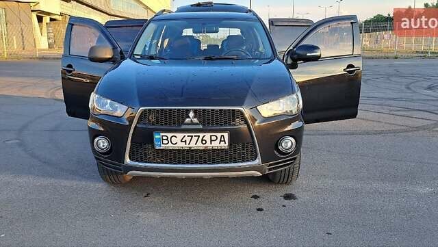 Черный Мицубиси Аутлендер, объемом двигателя 2.36 л и пробегом 285 тыс. км за 11300 $, фото 32 на Automoto.ua