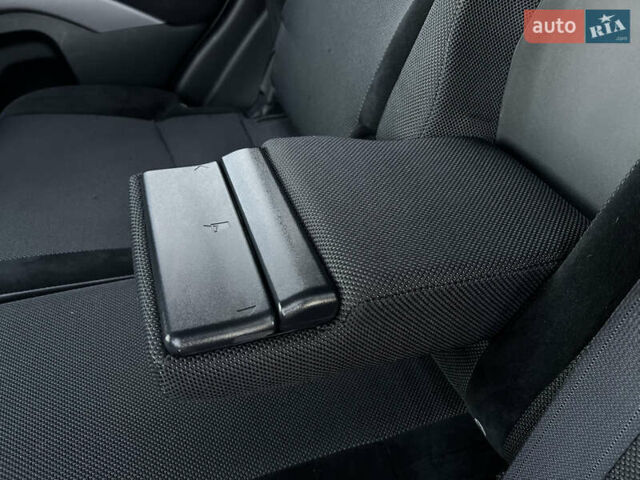 Чорний Міцубісі Аутлендер, об'ємом двигуна 2.3 л та пробігом 124 тис. км за 11999 $, фото 71 на Automoto.ua