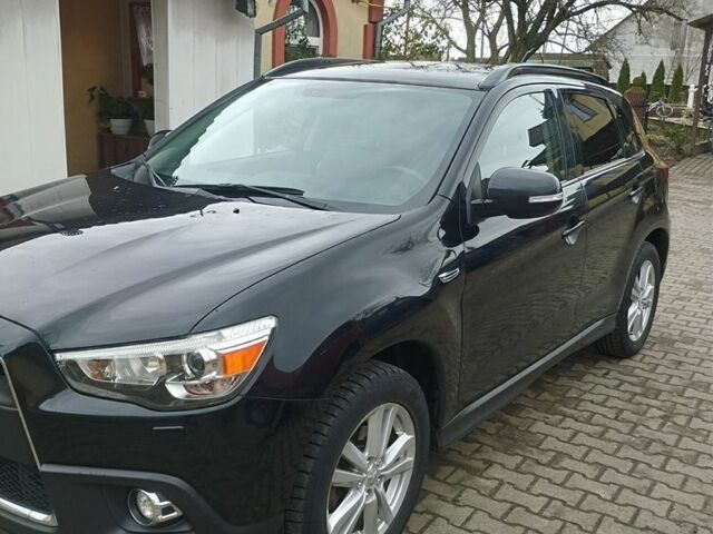 Міцубісі Аутлендер 2012 у Костополе на Automoto.ua Чорний Міцубісі Аутлендер, об'ємом двигуна 1.8 л та пробігом 248 тис. км за 10500 $, фото 2 на Automoto.ua