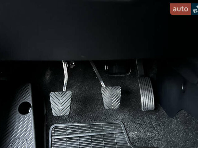 Чорний Міцубісі Аутлендер, об'ємом двигуна 2.3 л та пробігом 124 тис. км за 11999 $, фото 48 на Automoto.ua