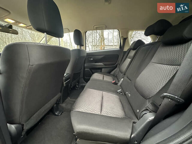 Чорний Міцубісі Аутлендер, об'ємом двигуна 2.2 л та пробігом 176 тис. км за 13500 $, фото 24 на Automoto.ua