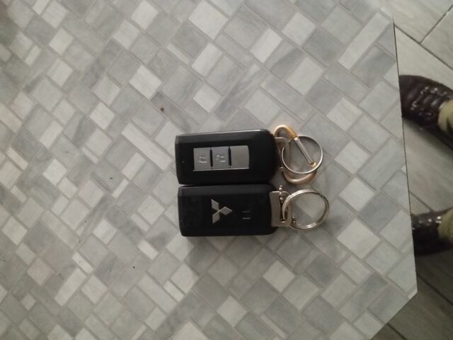 Міцубісі Аутлендер 2012 у Костополе на Automoto.ua Чорний Міцубісі Аутлендер, об'ємом двигуна 1.8 л та пробігом 248 тис. км за 10500 $, фото 14 на Automoto.ua