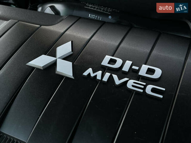 Чорний Міцубісі Аутлендер, об'ємом двигуна 2.3 л та пробігом 124 тис. км за 11999 $, фото 96 на Automoto.ua