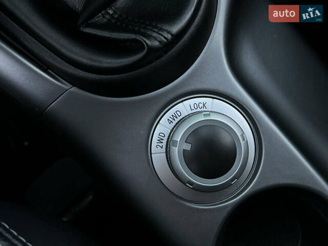 Чорний Міцубісі Аутлендер, об'ємом двигуна 2.3 л та пробігом 124 тис. км за 11999 $, фото 54 на Automoto.ua