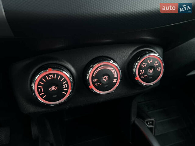 Чорний Міцубісі Аутлендер, об'ємом двигуна 2.3 л та пробігом 124 тис. км за 11999 $, фото 57 на Automoto.ua