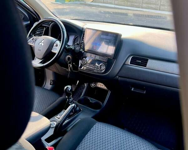 Чорний Міцубісі Аутлендер, об'ємом двигуна 2.27 л та пробігом 250 тис. км за 12200 $, фото 14 на Automoto.ua