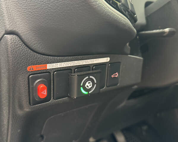 Міцубісі Аутлендер 2013 у Броварах на Automoto.ua Чорний Міцубісі Аутлендер, об'ємом двигуна 2.36 л та пробігом 168 тис. км за 11700 $, фото 12 на Automoto.ua