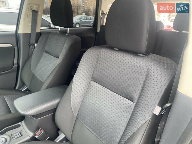 Черный Мицубиси Аутлендер, объемом двигателя 2.4 л и пробегом 150 тыс. км за 13700 $, фото 15 на Automoto.ua