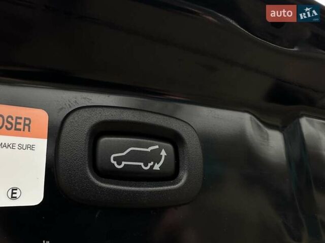 Чорний Міцубісі Аутлендер, об'ємом двигуна 2 л та пробігом 213 тис. км за 13888 $, фото 34 на Automoto.ua
