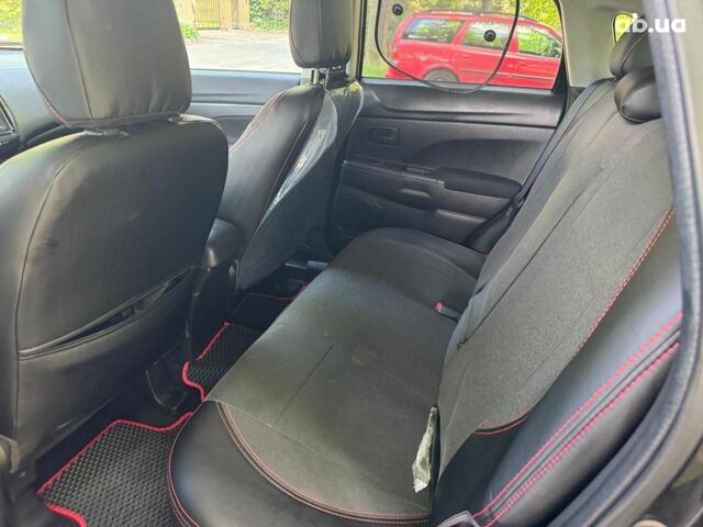 Черный Мицубиси Аутлендер, объемом двигателя 2 л и пробегом 195 тыс. км за 9990 $, фото 15 на Automoto.ua