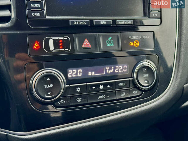 Черный Мицубиси Аутлендер, объемом двигателя 2.2 л и пробегом 250 тыс. км за 12750 $, фото 22 на Automoto.ua