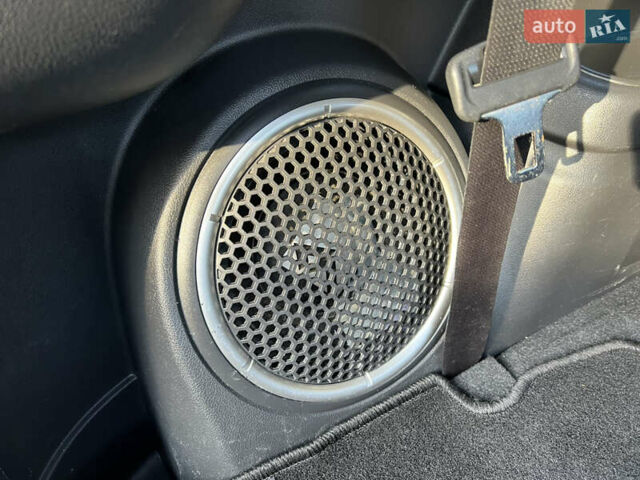 Черный Мицубиси Аутлендер, объемом двигателя 2 л и пробегом 190 тыс. км за 12500 $, фото 26 на Automoto.ua