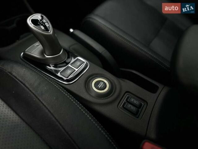 Чорний Міцубісі Аутлендер, об'ємом двигуна 2 л та пробігом 213 тис. км за 13888 $, фото 16 на Automoto.ua