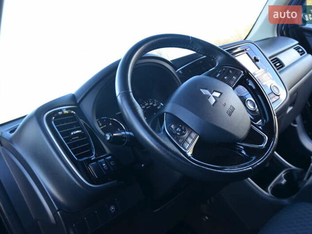 Чорний Міцубісі Аутлендер, об'ємом двигуна 2.2 л та пробігом 237 тис. км за 12550 $, фото 36 на Automoto.ua