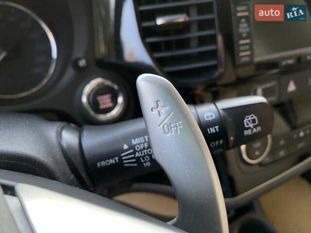 Черный Мицубиси Аутлендер, объемом двигателя 2.27 л и пробегом 241 тыс. км за 14400 $, фото 62 на Automoto.ua