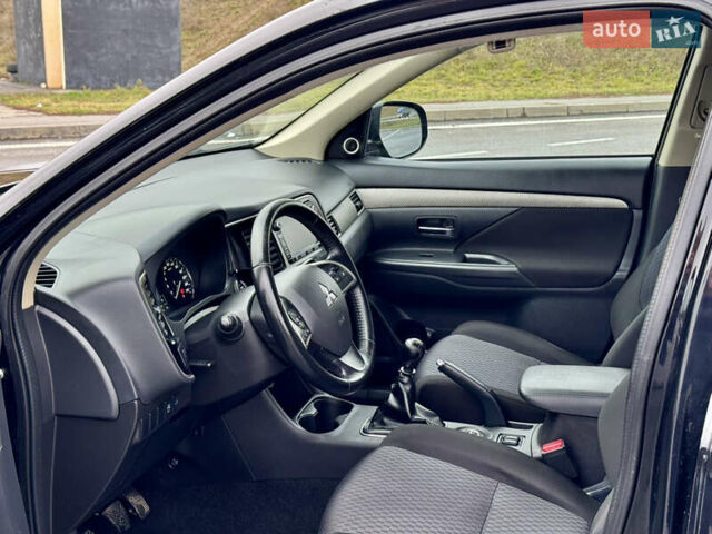 Черный Мицубиси Аутлендер, объемом двигателя 2.2 л и пробегом 250 тыс. км за 12750 $, фото 16 на Automoto.ua