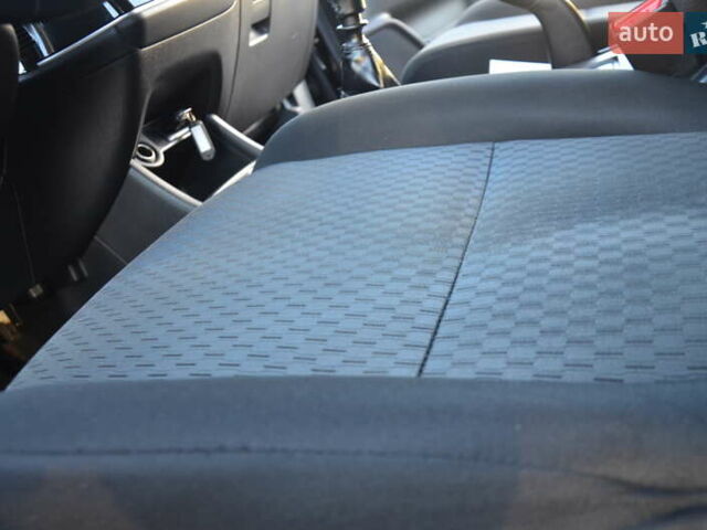 Чорний Міцубісі Аутлендер, об'ємом двигуна 2.2 л та пробігом 237 тис. км за 12550 $, фото 37 на Automoto.ua