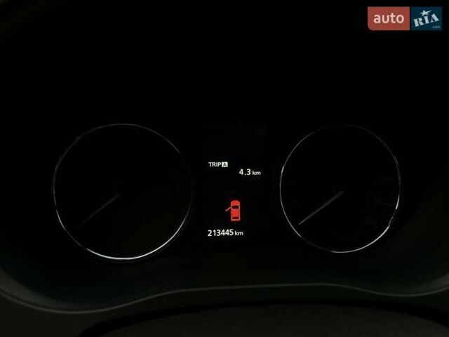 Чорний Міцубісі Аутлендер, об'ємом двигуна 2 л та пробігом 213 тис. км за 13888 $, фото 20 на Automoto.ua