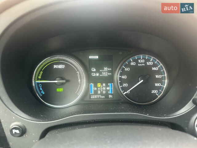 Черный Мицубиси Аутлендер, объемом двигателя 2 л и пробегом 223 тыс. км за 13400 $, фото 22 на Automoto.ua
