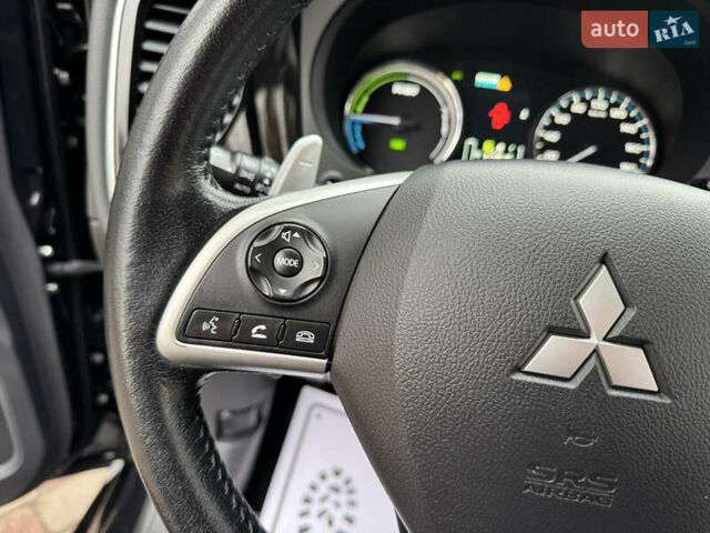 Черный Мицубиси Аутлендер, объемом двигателя 2 л и пробегом 173 тыс. км за 15299 $, фото 73 на Automoto.ua