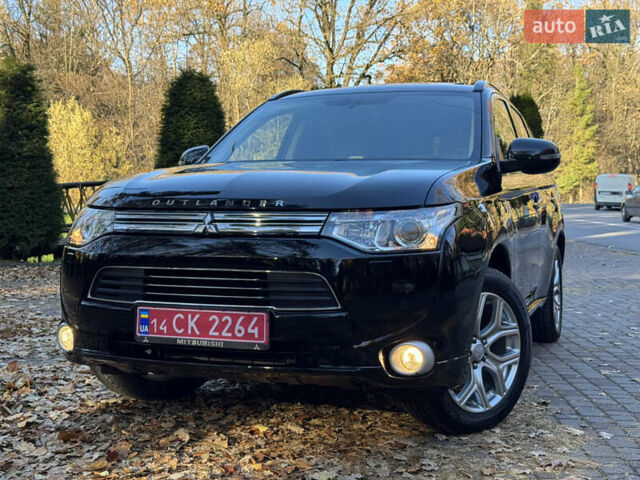 Чорний Міцубісі Аутлендер, об'ємом двигуна 2 л та пробігом 173 тис. км за 15299 $, фото 28 на Automoto.ua