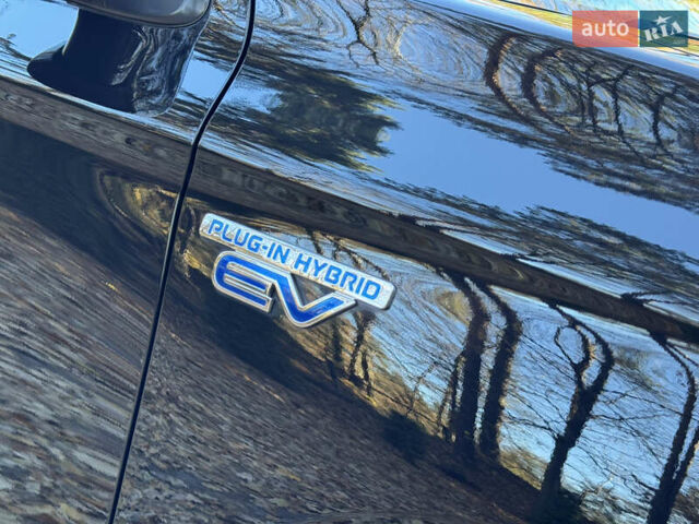 Чорний Міцубісі Аутлендер, об'ємом двигуна 2 л та пробігом 173 тис. км за 15299 $, фото 19 на Automoto.ua