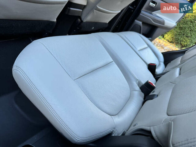 Чорний Міцубісі Аутлендер, об'ємом двигуна 2 л та пробігом 173 тис. км за 15299 $, фото 112 на Automoto.ua