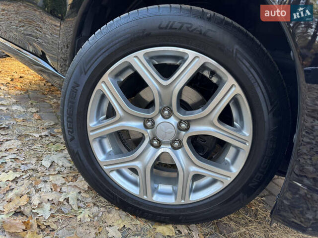 Чорний Міцубісі Аутлендер, об'ємом двигуна 2 л та пробігом 173 тис. км за 15299 $, фото 14 на Automoto.ua