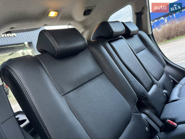 Чорний Міцубісі Аутлендер, об'ємом двигуна 2 л та пробігом 157 тис. км за 15299 $, фото 102 на Automoto.ua