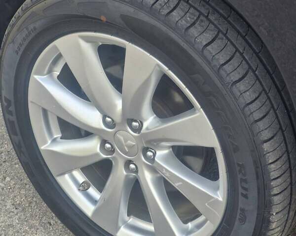 Чорний Міцубісі Аутлендер, об'ємом двигуна 2 л та пробігом 83 тис. км за 13500 $, фото 13 на Automoto.ua