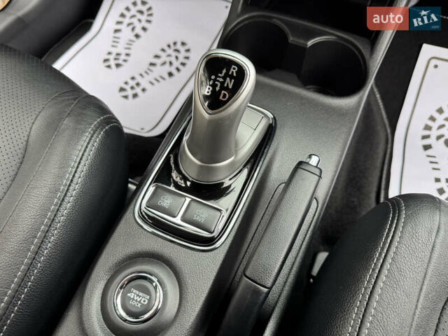 Черный Мицубиси Аутлендер, объемом двигателя 2 л и пробегом 173 тыс. км за 15299 $, фото 92 на Automoto.ua