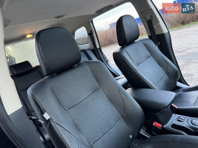 Чорний Міцубісі Аутлендер, об'ємом двигуна 2 л та пробігом 157 тис. км за 15299 $, фото 85 на Automoto.ua