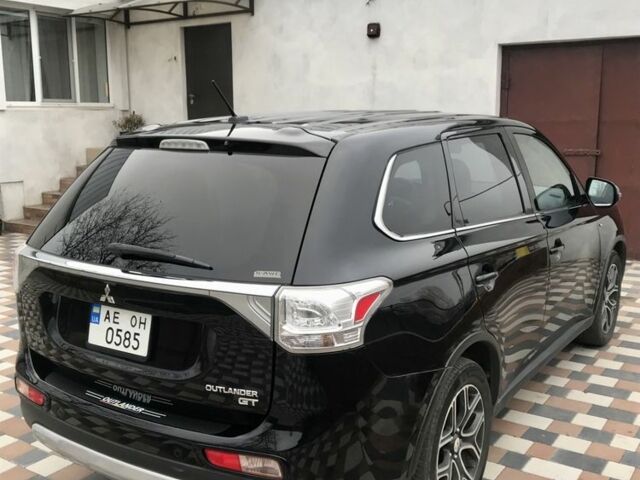 Черный Мицубиси Аутлендер, объемом двигателя 3 л и пробегом 250 тыс. км за 13500 $, фото 6 на Automoto.ua