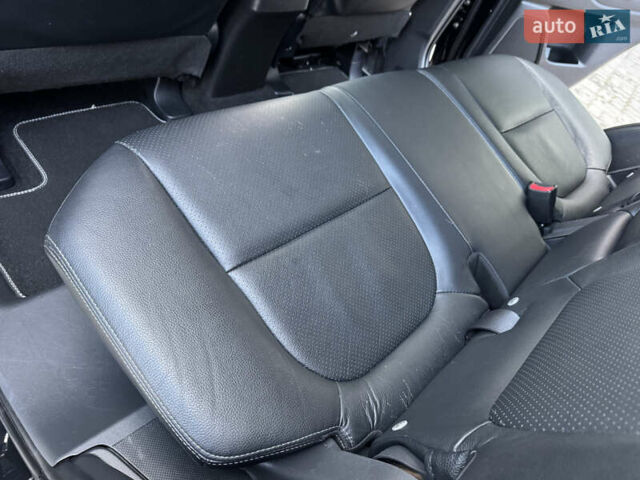 Чорний Міцубісі Аутлендер, об'ємом двигуна 2 л та пробігом 157 тис. км за 15299 $, фото 95 на Automoto.ua