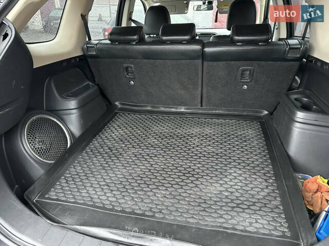 Черный Мицубиси Аутлендер, объемом двигателя 2 л и пробегом 223 тыс. км за 13400 $, фото 14 на Automoto.ua