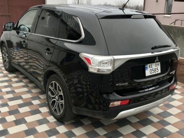 Черный Мицубиси Аутлендер, объемом двигателя 3 л и пробегом 250 тыс. км за 13500 $, фото 8 на Automoto.ua