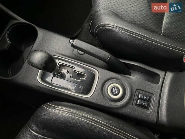 Черный Мицубиси Аутлендер, объемом двигателя 2.36 л и пробегом 143 тыс. км за 12900 $, фото 16 на Automoto.ua