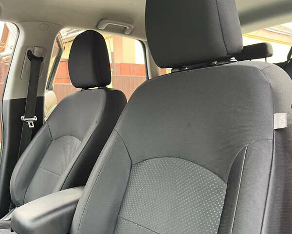 Чорний Міцубісі Аутлендер, об'ємом двигуна 2 л та пробігом 170 тис. км за 10999 $, фото 22 на Automoto.ua