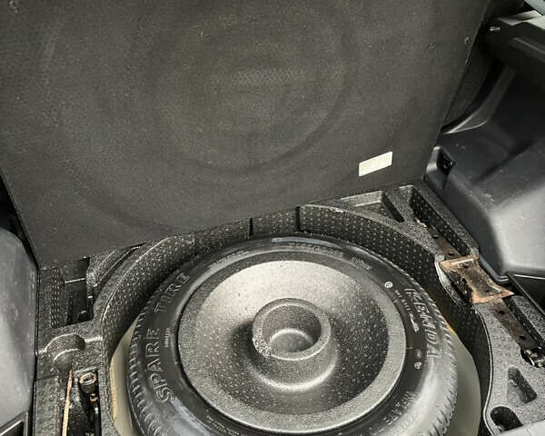 Чорний Міцубісі Аутлендер, об'ємом двигуна 2 л та пробігом 170 тис. км за 10999 $, фото 33 на Automoto.ua